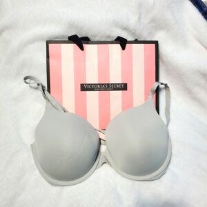 Victoria Secret Bra 36D